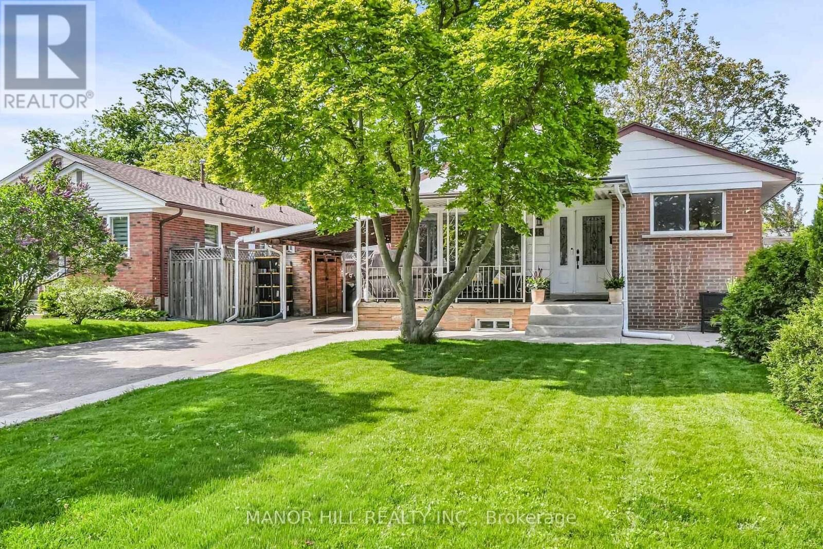 Property Photo:  338 The Westway  ON M9R 1H2 