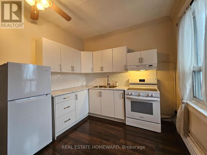 Property Photo:  733 Pape Avenue A  ON M4K 3S8 