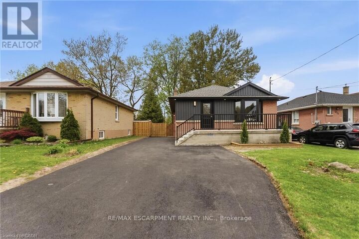 Property Photo:  374 East 13th Street  ON L9A 4A1 