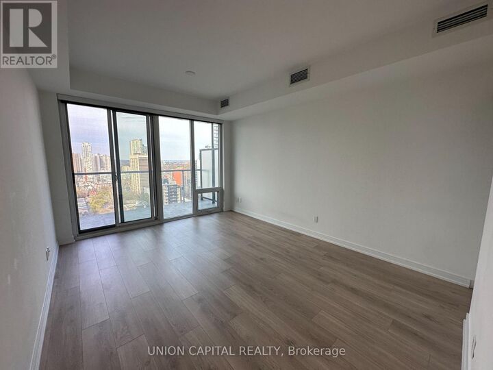Property Photo:  3 Gloucester Street 2605  ON M4Y 0C6 