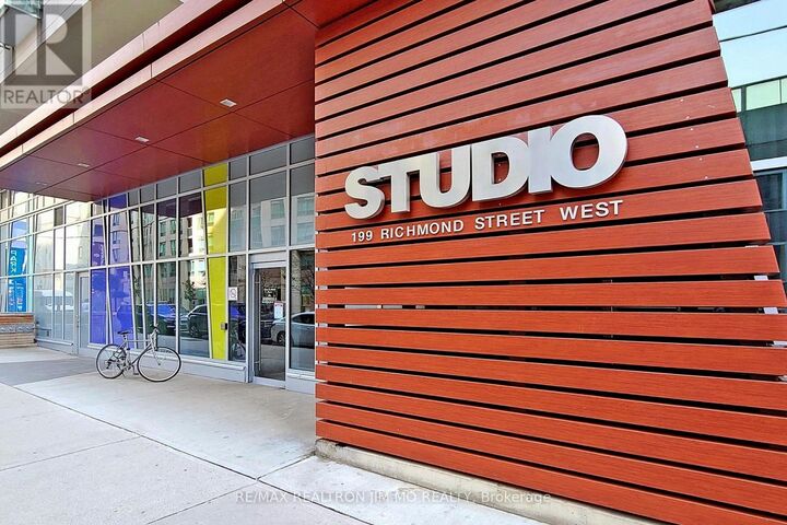 Property Photo:  199 Richmond Street West 2105  ON M5V 0H4 