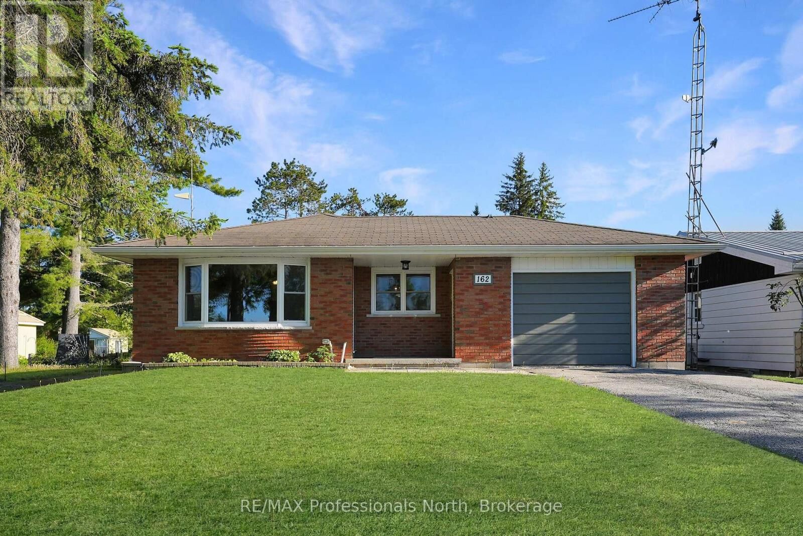 Property Photo:  162 Hillside Drive  ON K0M 1C0 
