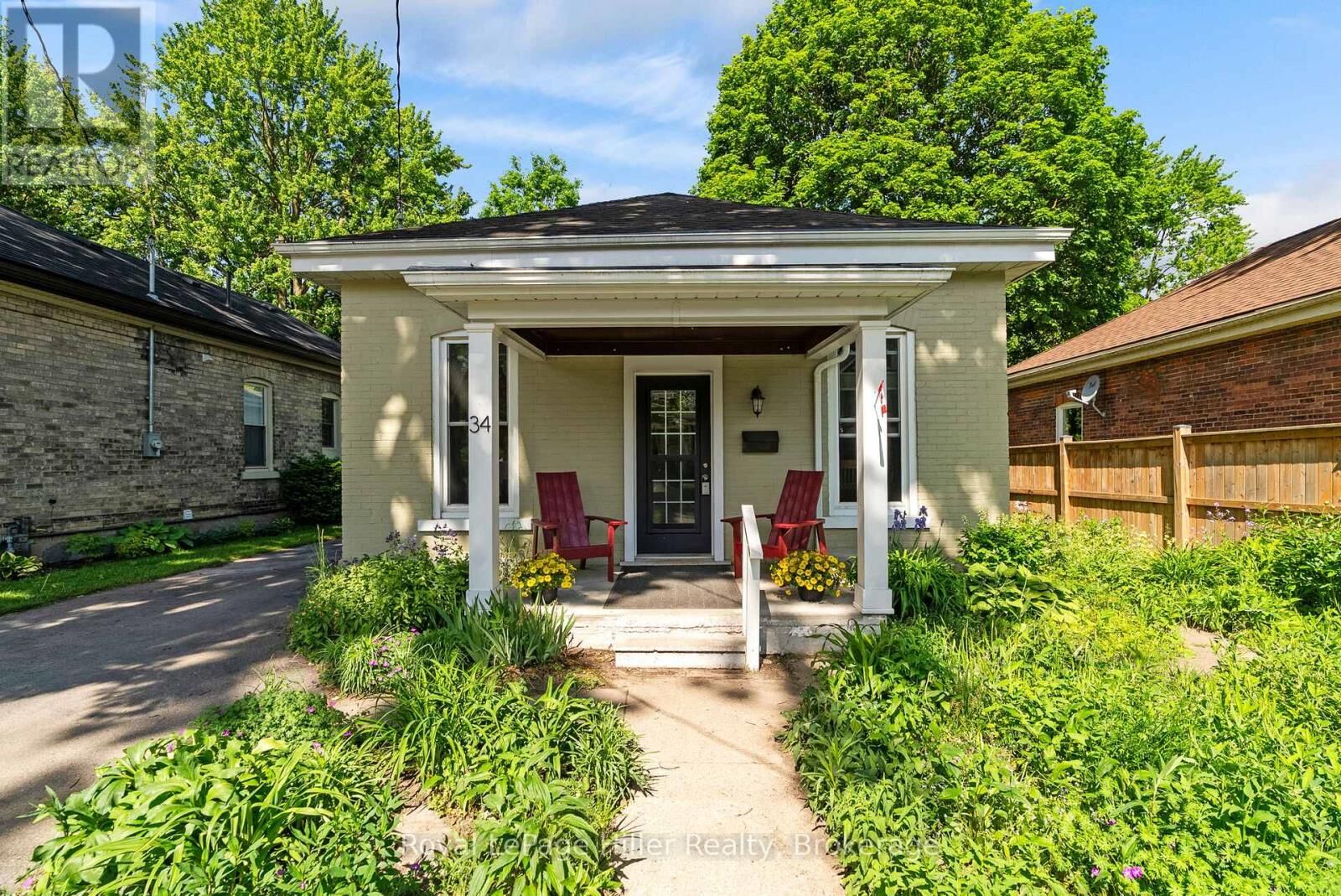 Property Photo: 34 Bay Street ON N5A 4K6