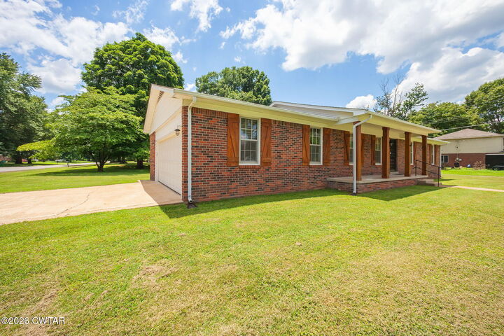 Property Photo:  102 Fox Ridge Road  TN 38305 