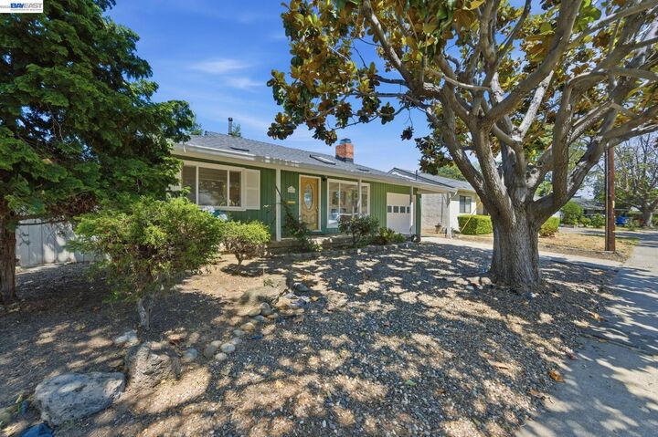 Property Photo:  16010 Via Sevilla  CA 94580 