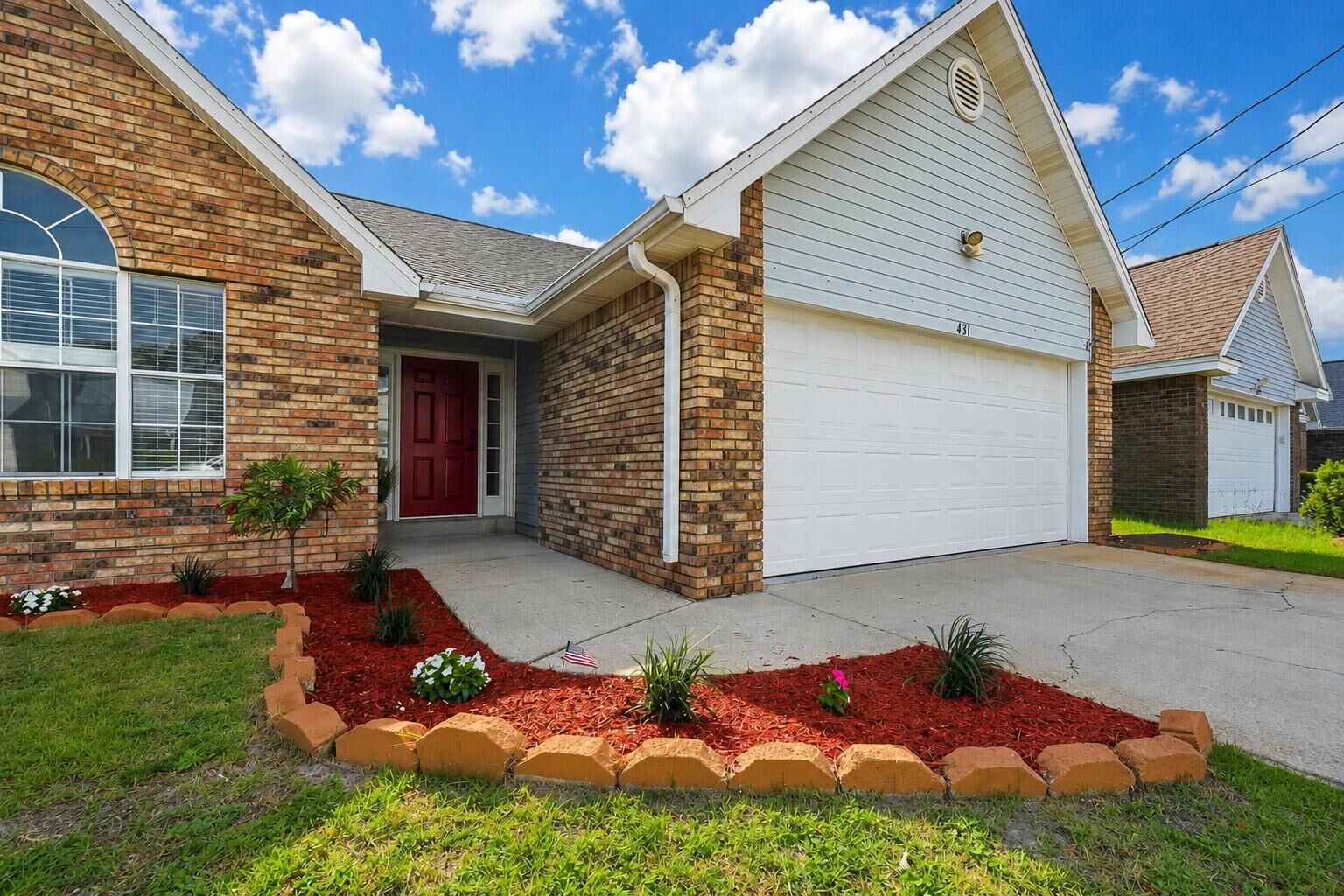 Property Photo:  431 Sandy Ridge Circle  FL 32569 