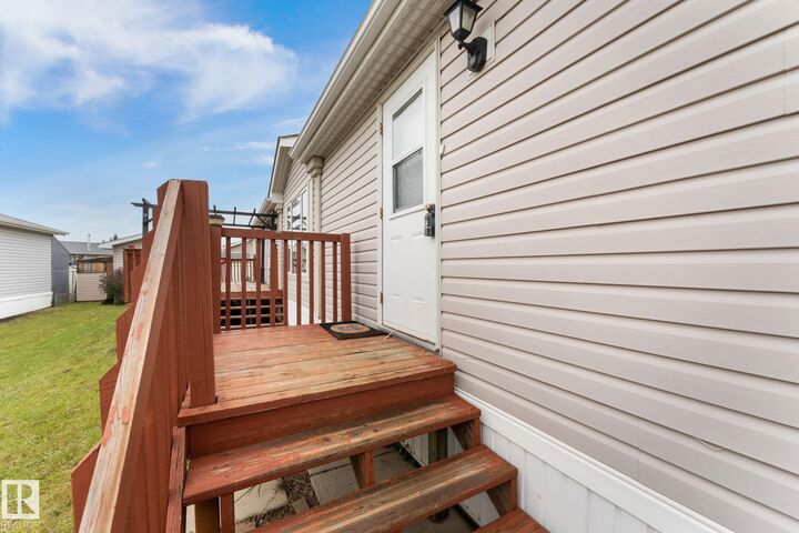 Photo de la propriété:  1592 Jubilee Drive  AB T8H 2M9 
