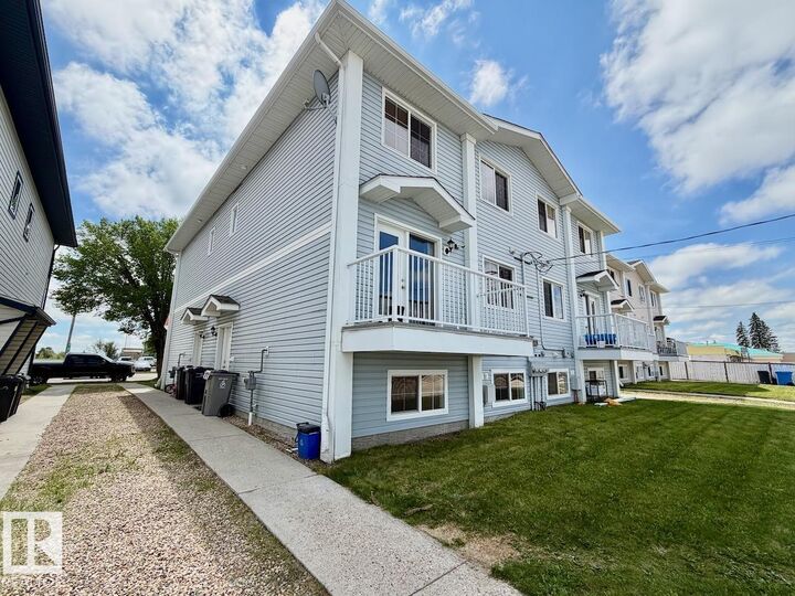 Property Photo:  8 5025 50 Avenue  AB T7A 1J7 