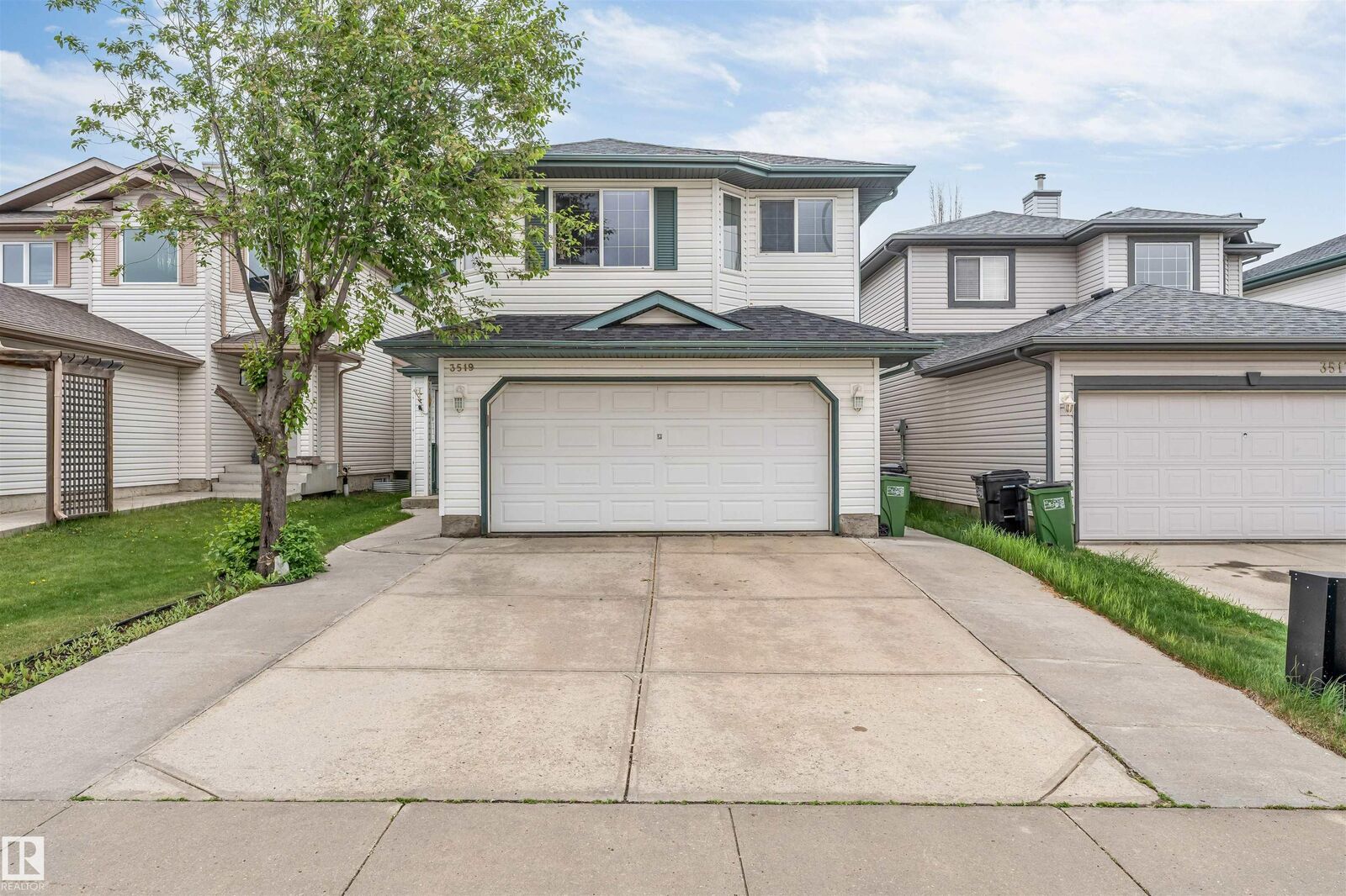 Photo de la propriété:  3519 22 Street NW  AB T6T 1W2 