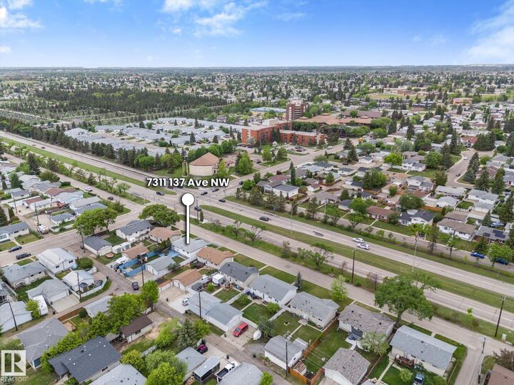 Property Photo:  7311 137 Avenue NW  AB T5C 2L4 