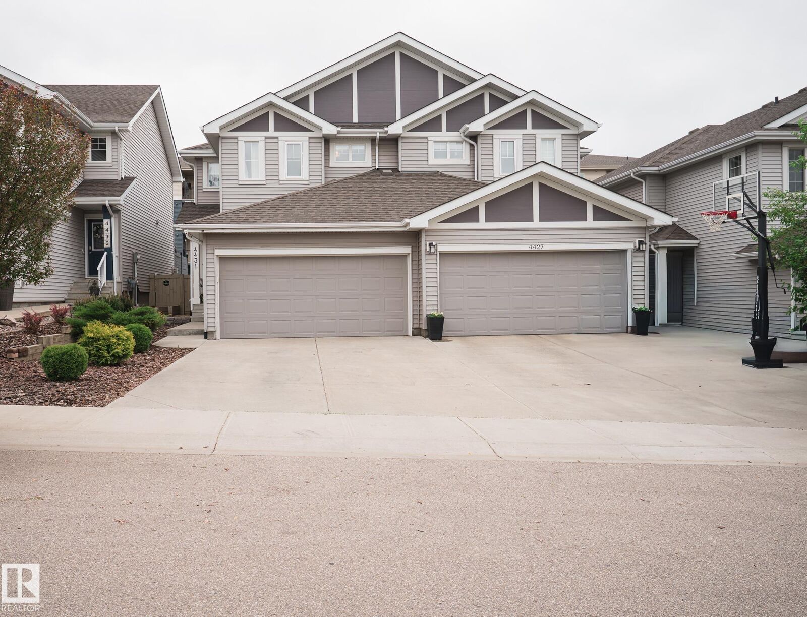 Property Photo:  4431 5 Street NW  AB T6T 0Z9 