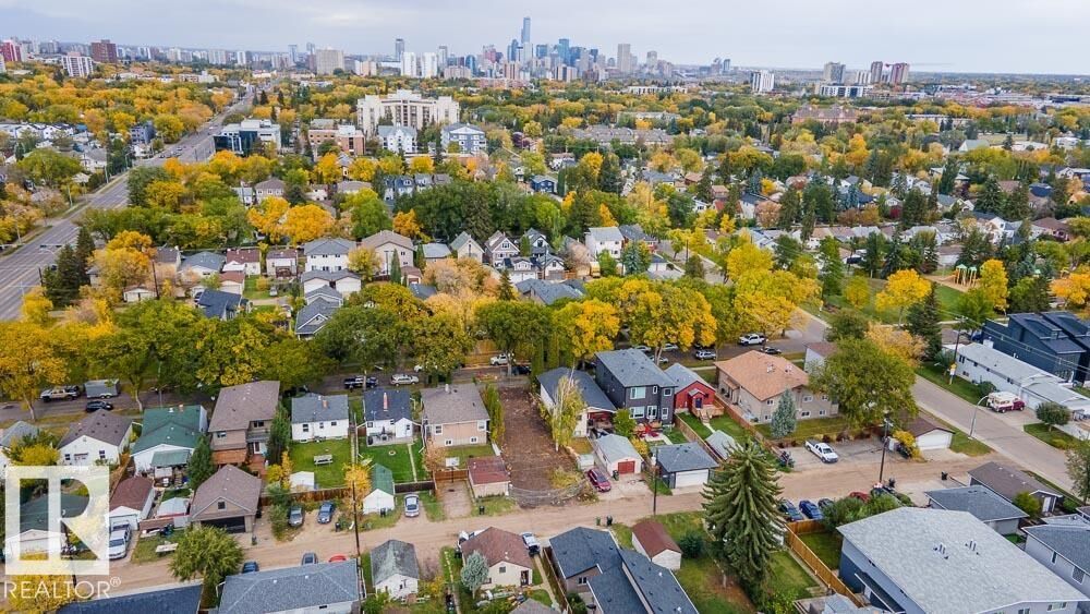 Property Photo:  10821 73 Avenue NW  AB T6E 1C8 