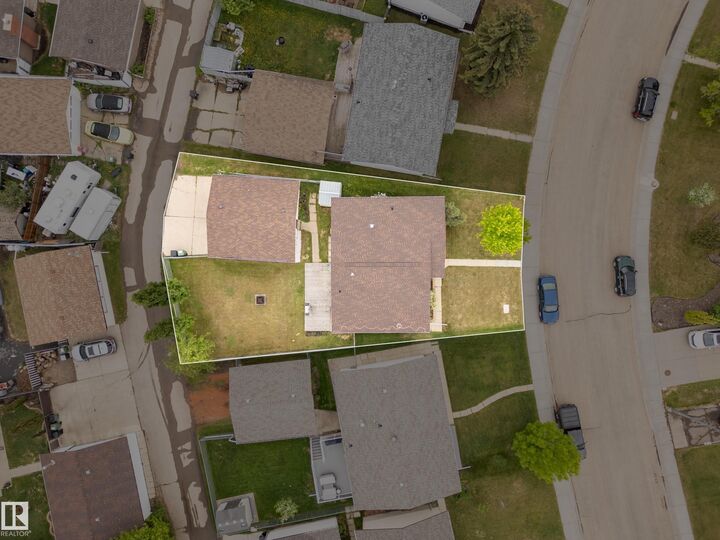 Photo de la propriété:  4304 42 Avenue  AB T9E 4S1 