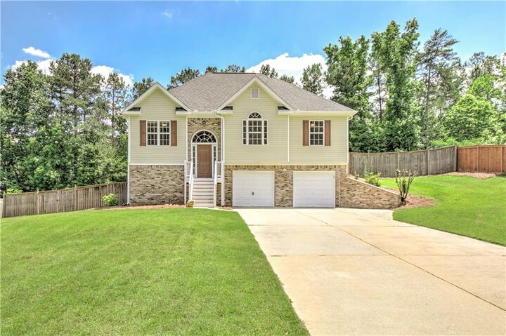 Property Photo:  62 Roundtree Court  GA 30132 