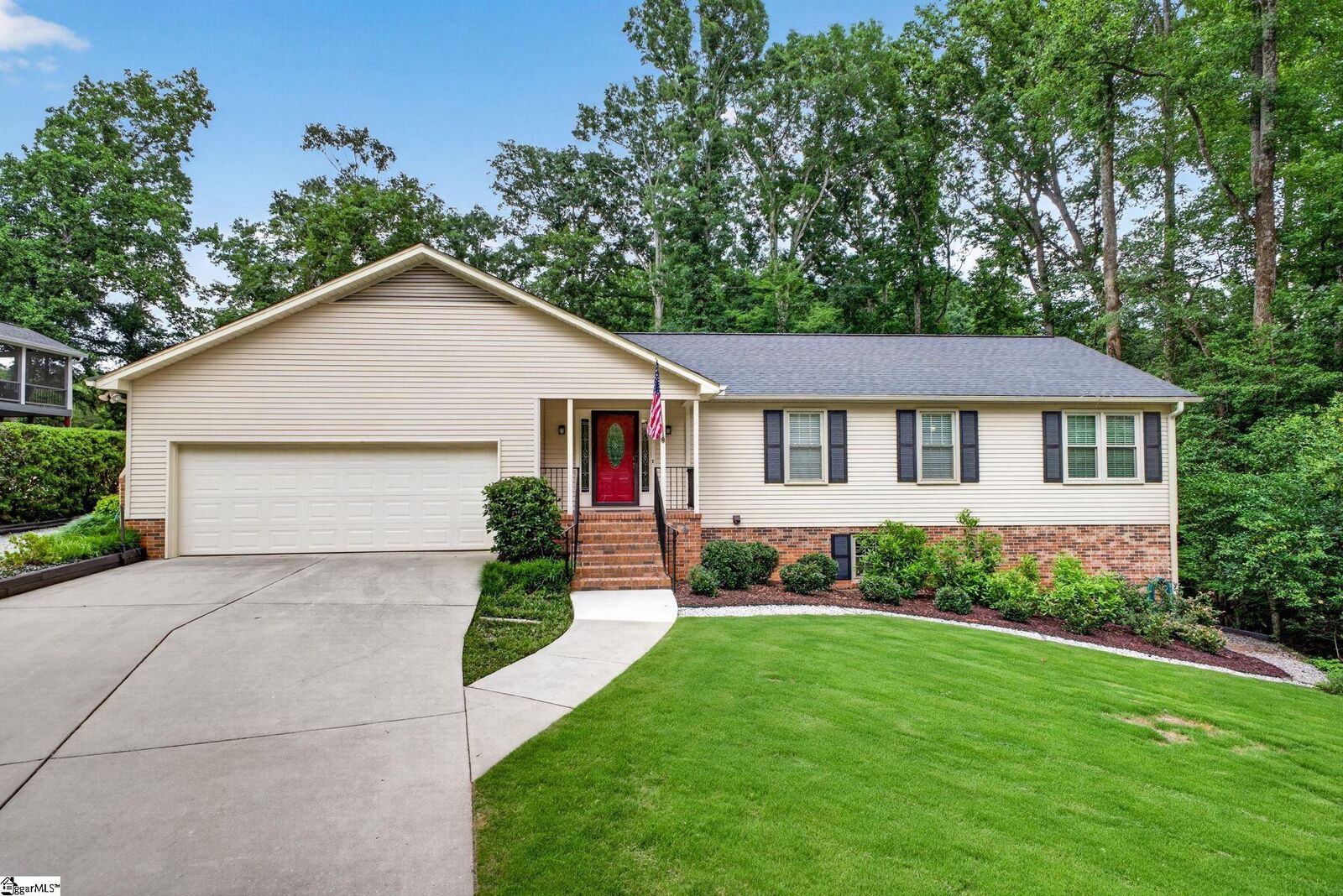 Property Photo: 308 Holly Park Lane SC 29681