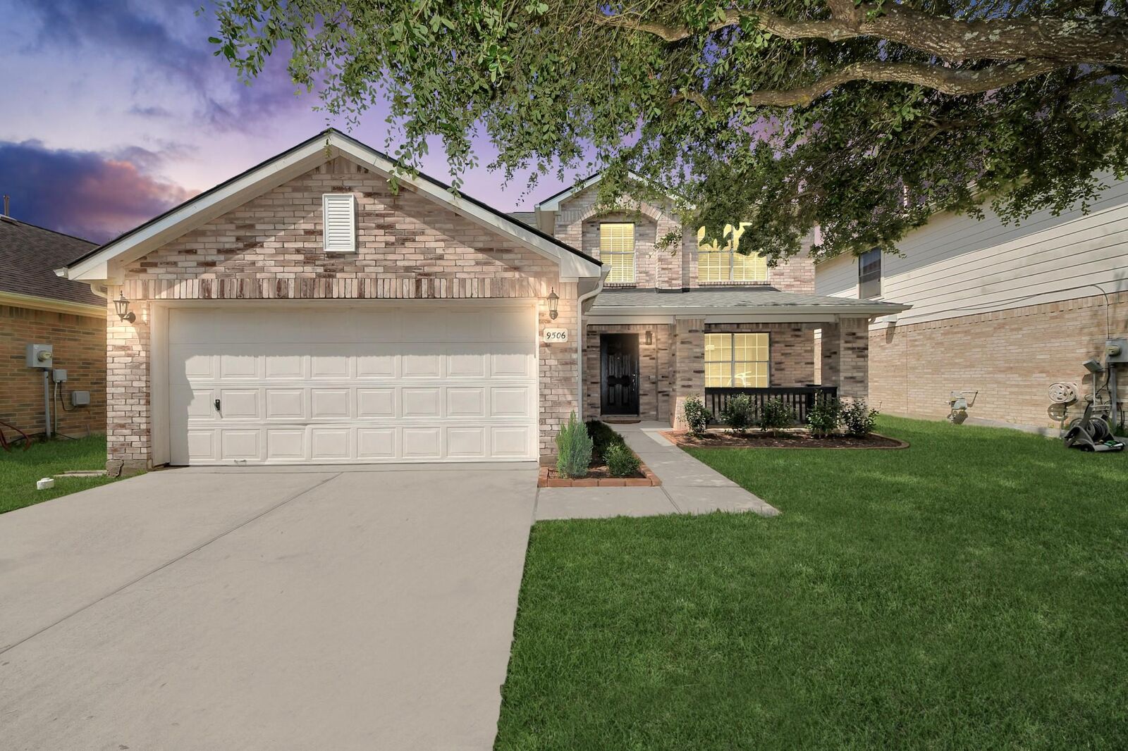 Property Photo: 9506 Lasbury Drive TX 77083