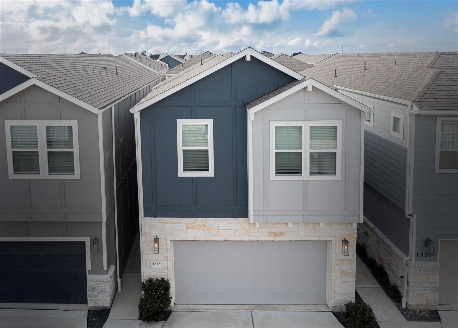 Property Photo: 1523 Parkland Oak Drive TX 77084