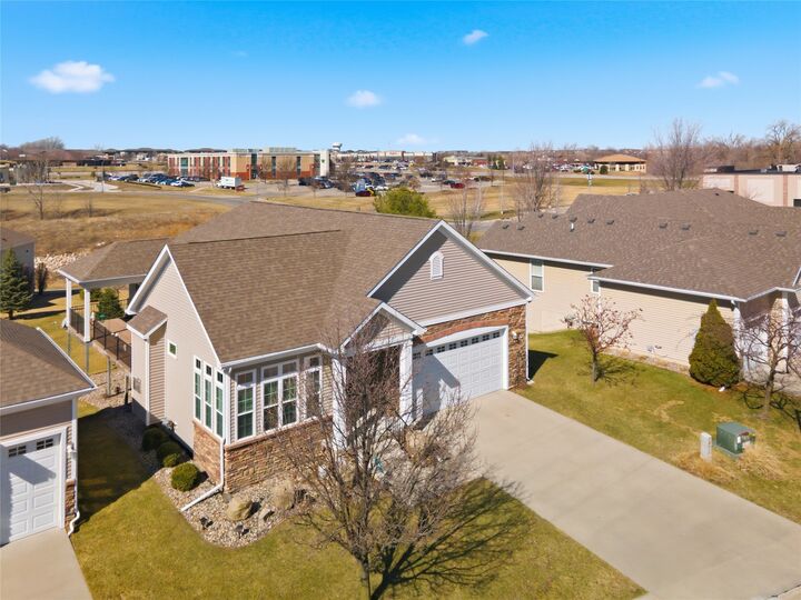 Property Photo: 2712 SW Westview Lane IA 50023