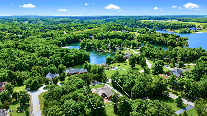 Property Photo: 1401 Holiday Drive TN 38555