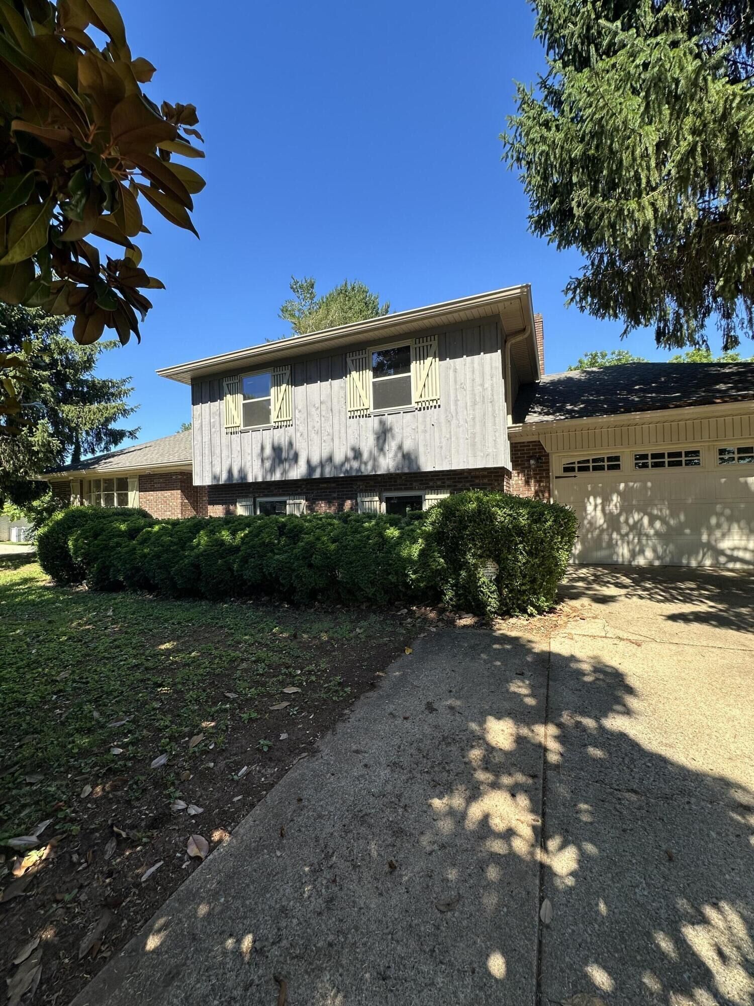 Property Photo:  506 Koger Circle  KY 42503 