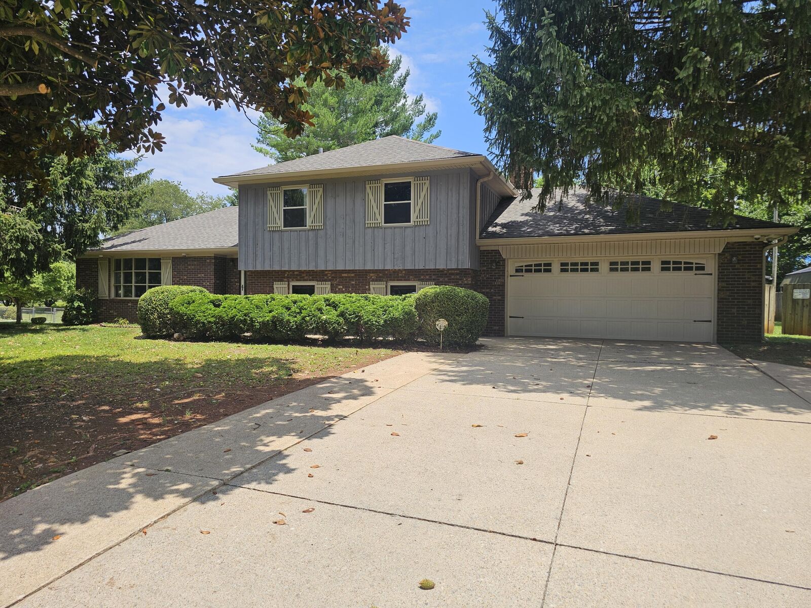 Property Photo: 506 Koger Circle KY 42503