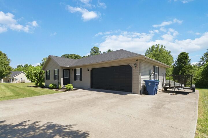 Property Photo: 104 Canterbury Drive KY 42553