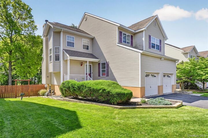 Property Photo:  20 Alexander Drive  NY 10992 