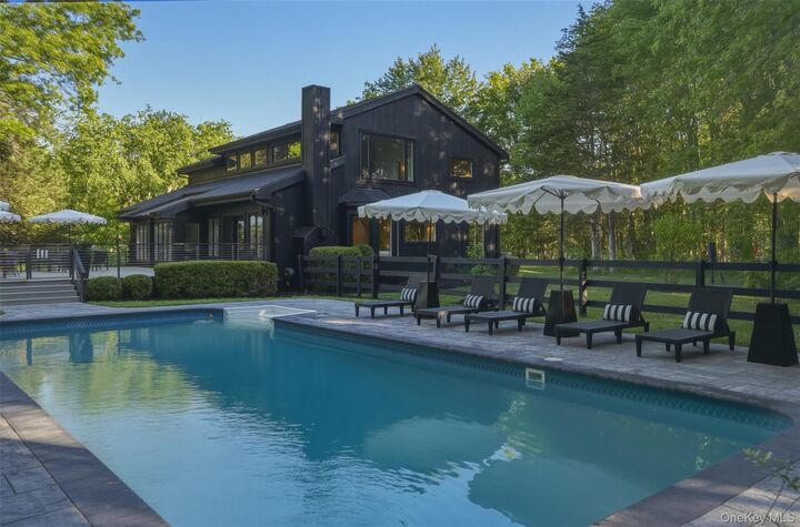 Property Photo:  4 Moonstone Road  NY 12561 