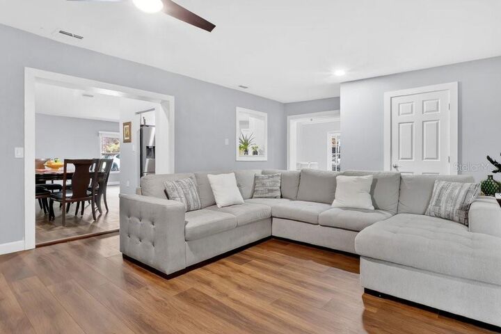 Property Photo:  1092 W Riviera Boulevard  FL 32765 