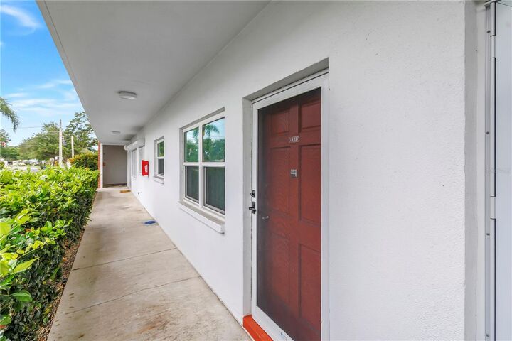 Property Photo: 5729 13th Avenue N 102D FL 33710