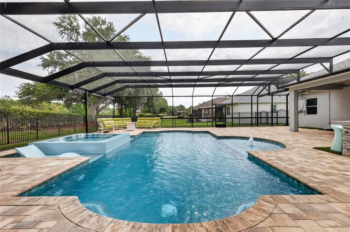 Property Photo: 5006 Rishley Run Way FL 32757