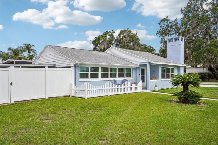 Property Photo:  1211 Morningside Drive  FL 32757 