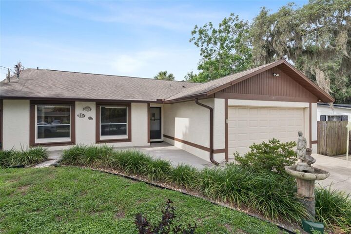 Property Photo:  231 Ruth Boulevard  FL 32750 