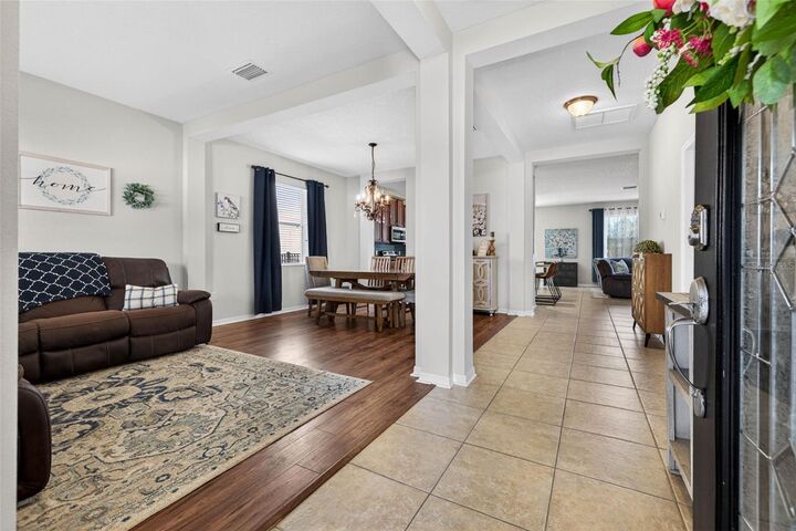 Property Photo:  9634 Oak Glade Avenue  FL 33647 