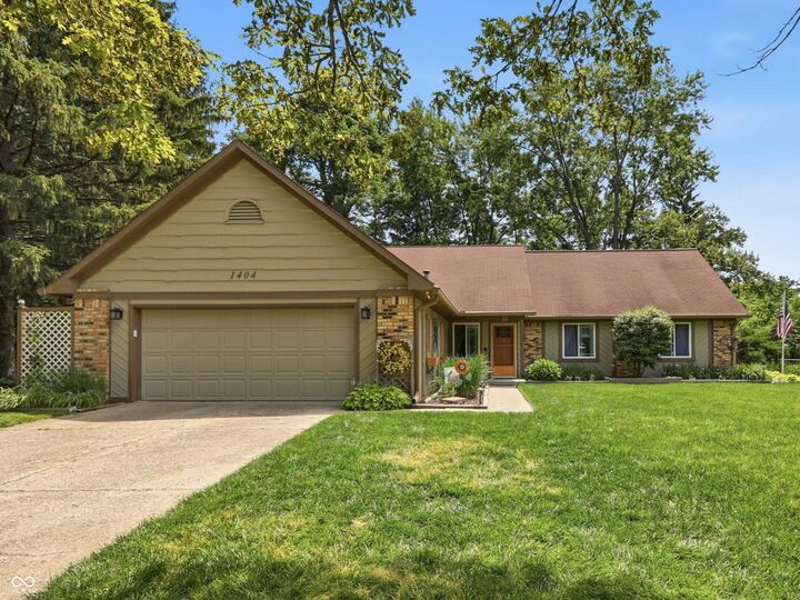 Property Photo:  1404 Delbrook Circle  IN 46260 
