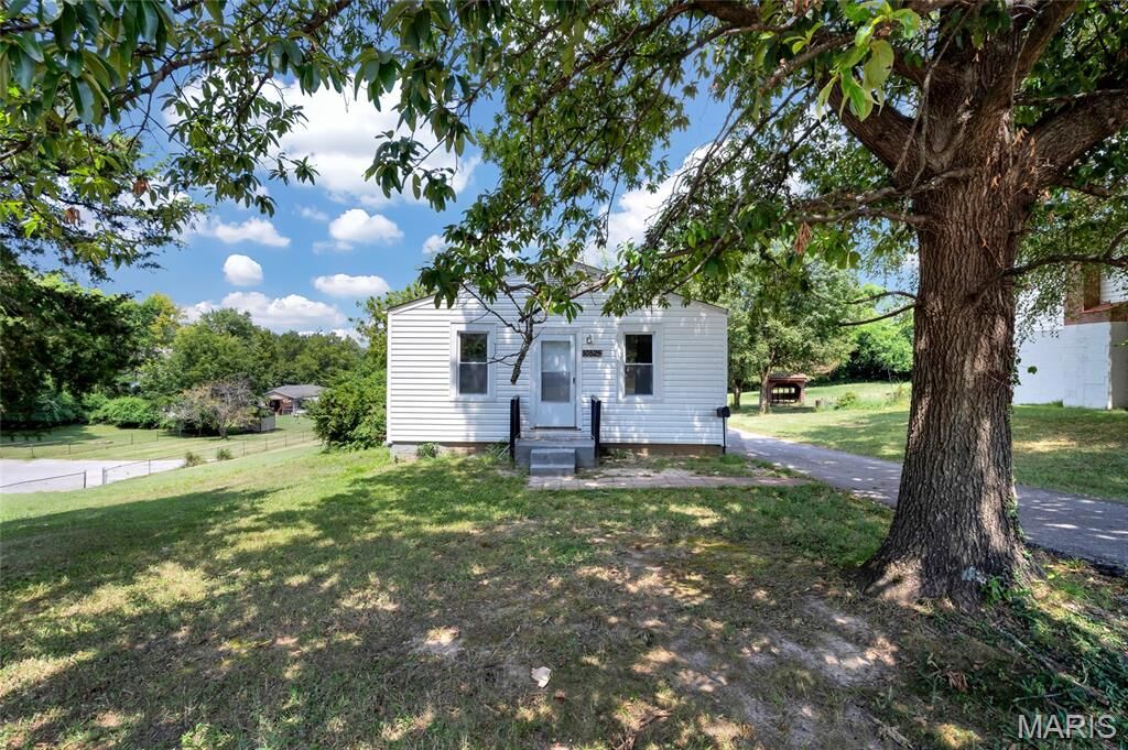 Property Photo: 10525 Hobday Avenue MO 63074