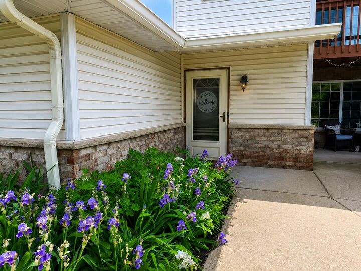 Property Photo: 2205 N University Dr WI 53188