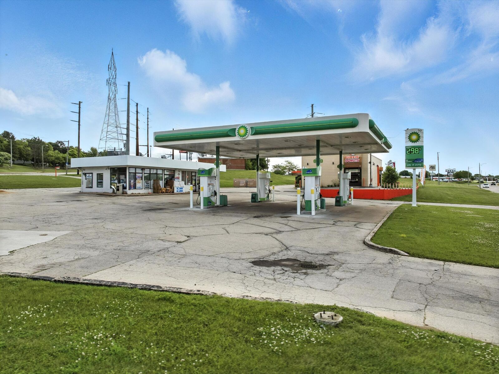 Property Photo: 2115 Main St WI 54302