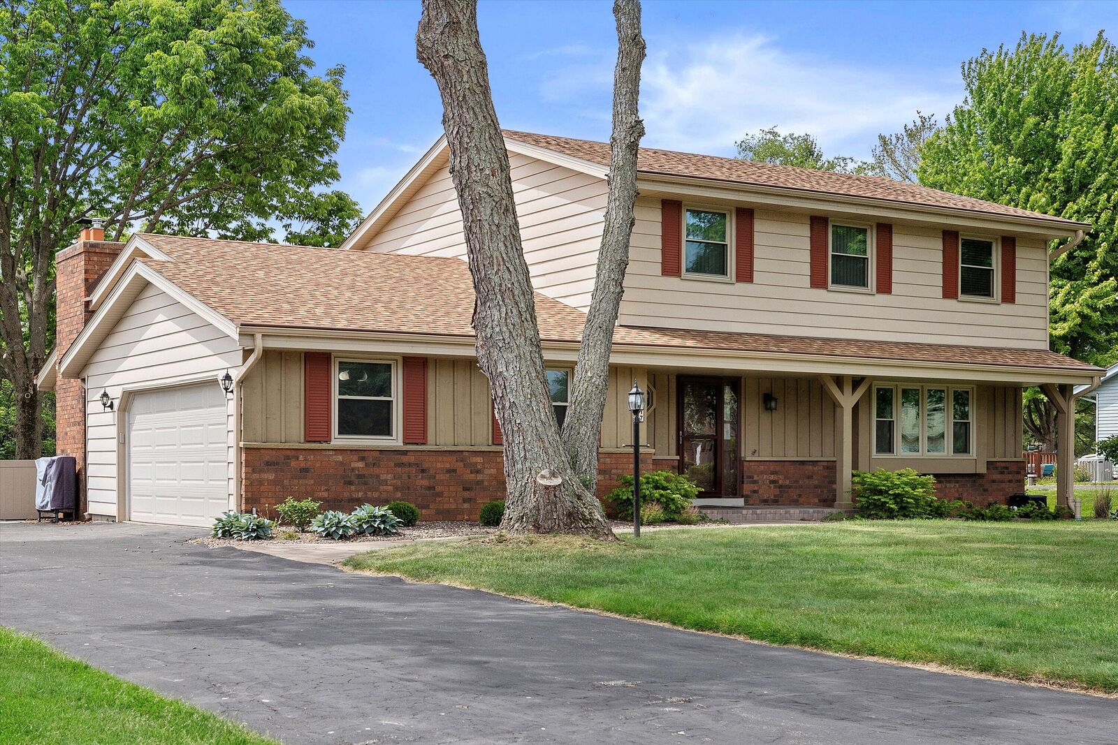 Property Photo: 4217 Harvest Ln WI 53402