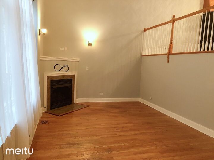 Property Photo: 3607 W 53rd Street 5 IL 60632