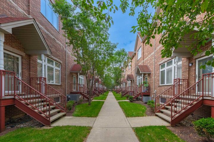 Property Photo:  3607 W 53rd Street 5  IL 60632 