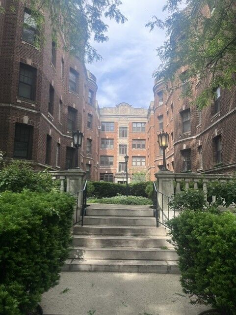 Property Photo:  2328 N Lincoln Park West Avenue 3A  IL 60614 