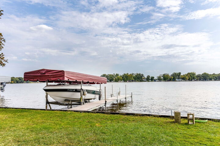 Property Photo:  163 Eagle Point Road  IL 60020 
