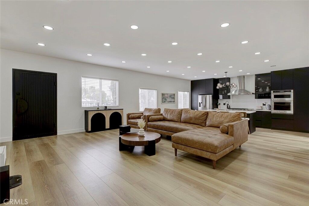 Property Photo:  400 Hay Street  CA 90640 