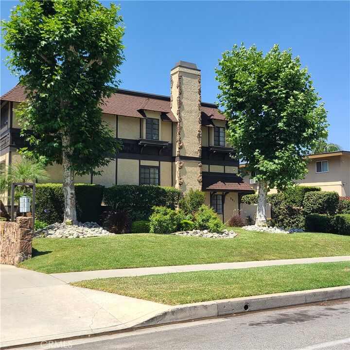 Property Photo: 881 W Huntington Dr. G CA 91007