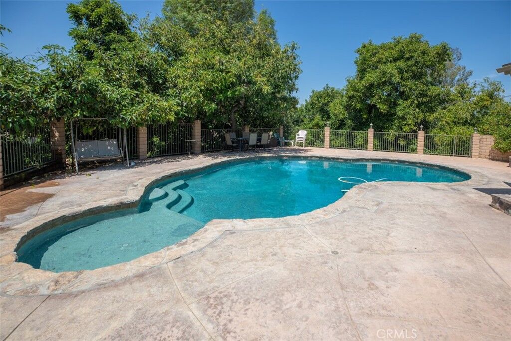 Property Photo:  1566 Heather  CA 92504 