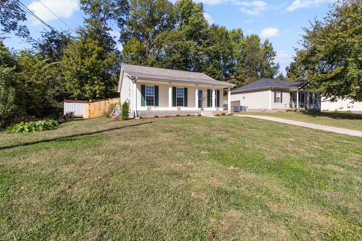Property Photo: 2766 Applemill Ct TN 37040