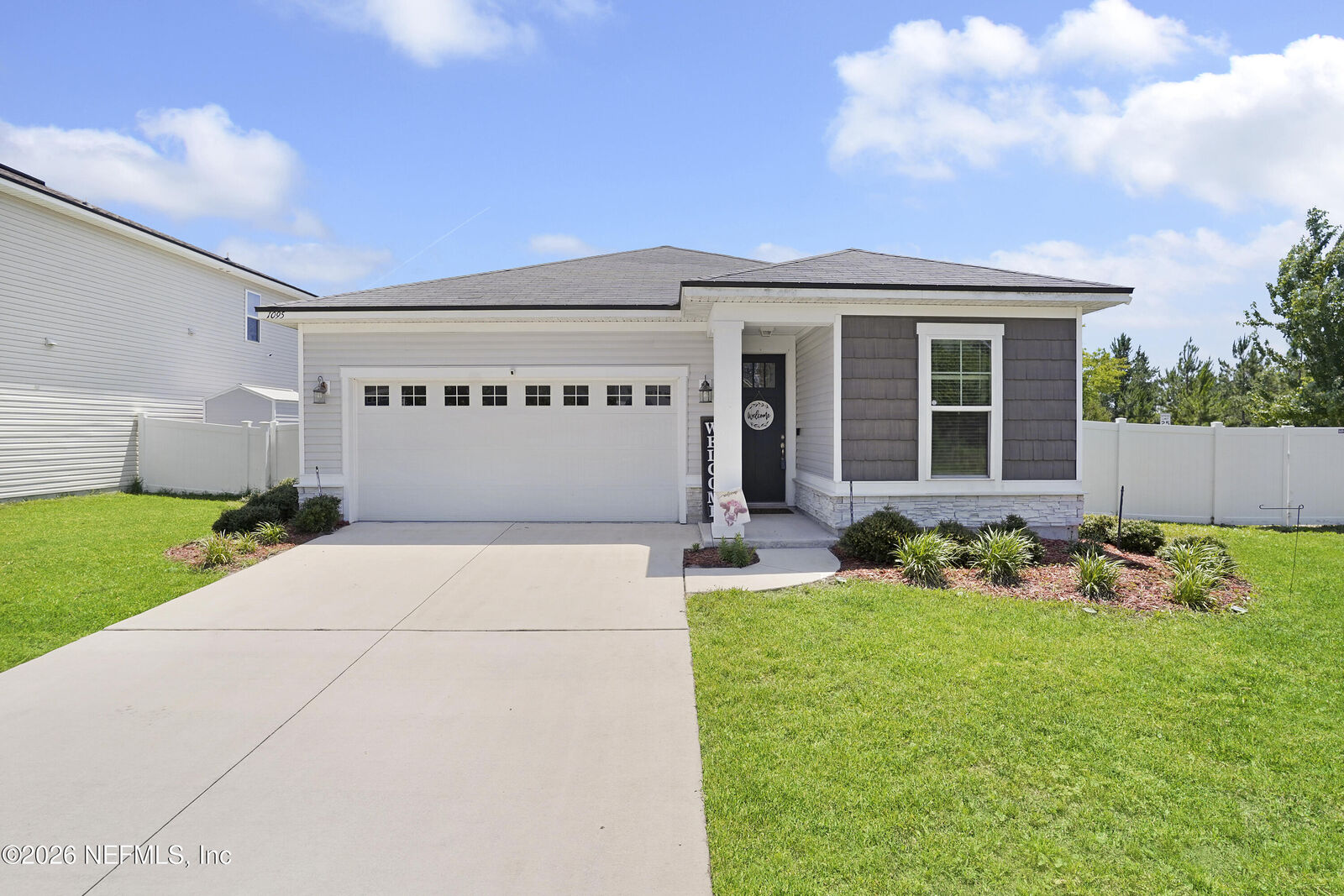 Property Photo: 1095 Persimmon Drive FL 32068