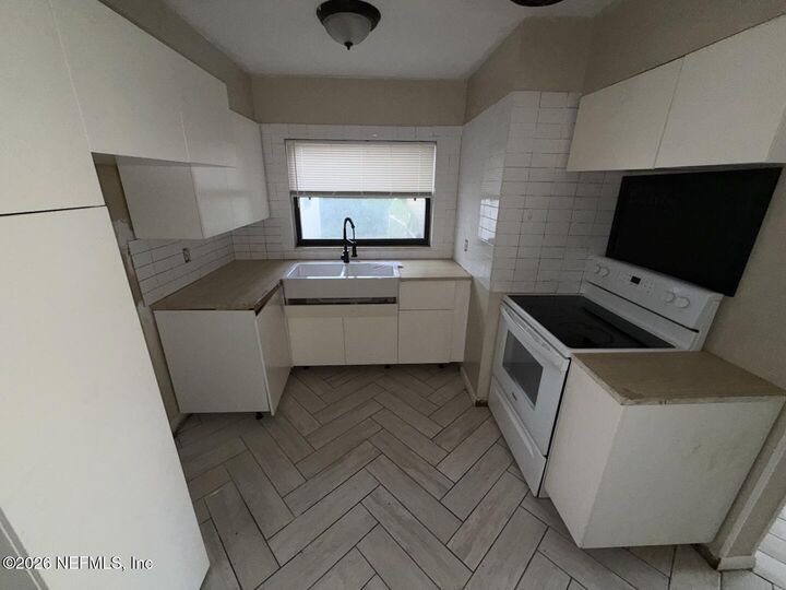 Property Photo:  5235 Batley Road  FL 32210 