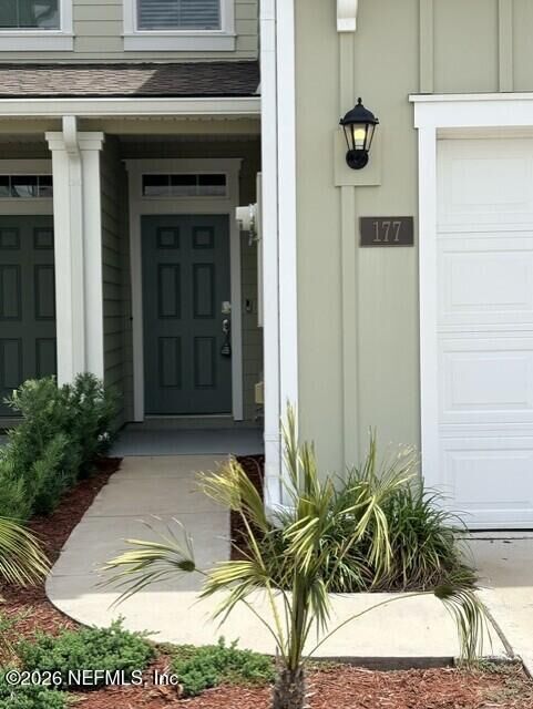 Property Photo: 177 Redbud Road FL 32137